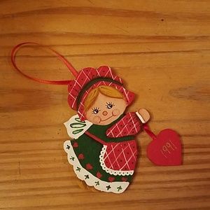 Vintage 1991 wooden Christmas or holiday ornament